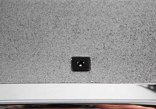 OEM 51118255006 Supporto di registrazione Chrome per BMW E46 3 ° (316CI, 318CI) compatibile con modelli prodotti tra il 1999 e il 2006. BMW originale.