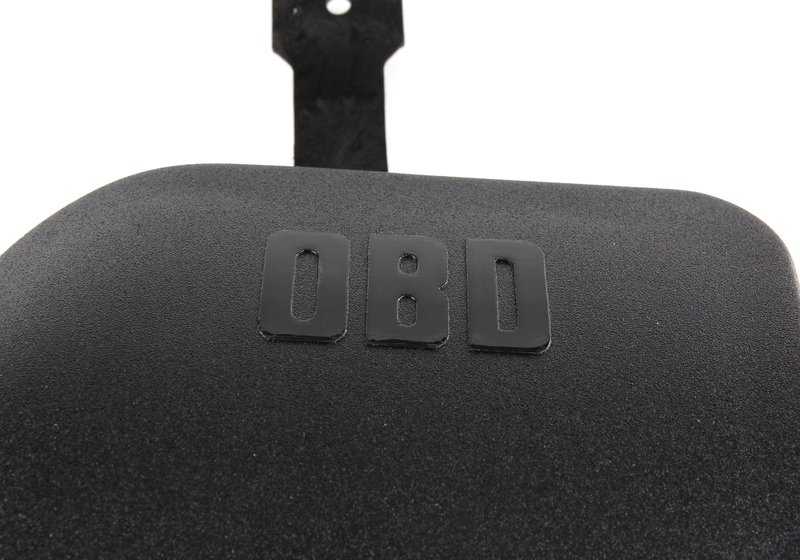 Copertura del connettore OEM OBD 5145820488 per la serie BMW 5 E39 (525i, 528i, 530i). Compatibile con versioni manuali e automatiche. BMW originale di colore nero.