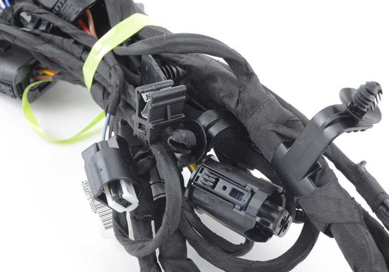 Fronte di cablaggio per BMW 5 F10 Series, F11 (OEM 61129246827). BMW originale