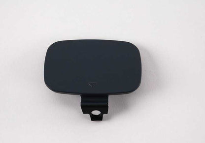 Tapa gancho remolque imprimada OEM 51127042708 para BMW E65, E66. Recambio original BMW.
