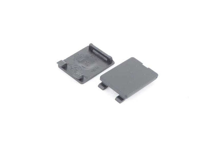 Adorno cierre tapa cantonera de carga OEM 51477152437 para BMW Serie 5 E61, E61 LCI... y más. Original BMW.