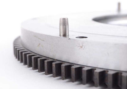 Volante de inercia OEM 11221252206 para BMW E21, E12. Original BMW