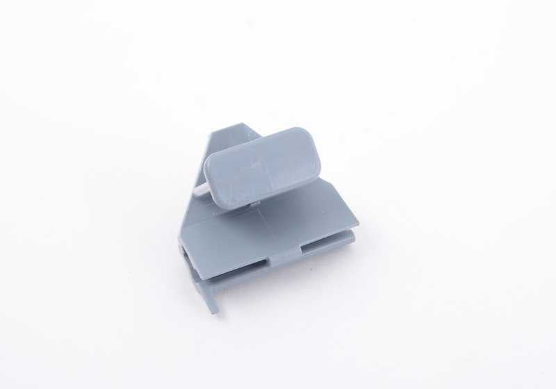 Clip grigio per BMW 7 E66 Serie (OEM 51117160452). BMW originale.