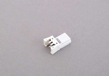 Conector eléctrico 3 pines blanco OEM 61138352504 para BMW E38. Original BMW.