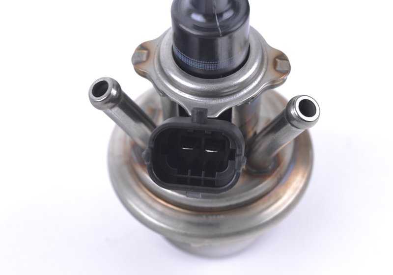 Unidad dosificadora para BMW F20N, F21N, F22N, F23N, F30, F31, F34N, F32N, F33N, F36N, F07N, F10N, F11N, G60, G61, F02N, G11, G12, F25, F15, F16 (OEM 18308514448). Original BMW.