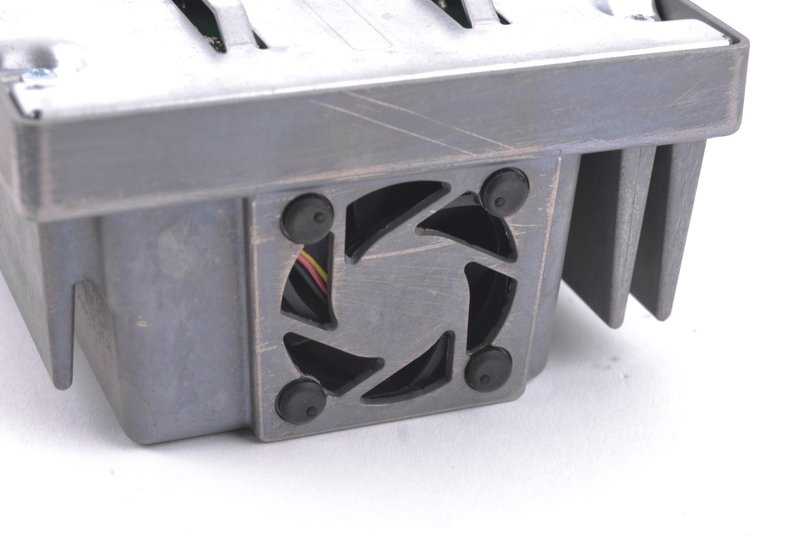 Individueller Audiosystemverstärker für BMW 3 E90 -Serie, E91, E92, E93; 5 E60 -Serie, E61; Serie 6 E63, E64 (OEM 65128054808). Original BMW