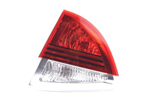 Piloto trasero derecho maletero OEM 63217160064 para BMW Serie 3 E91 (318d, 318i) modelos fabricados entre 2006 y 2008. Original BMW.