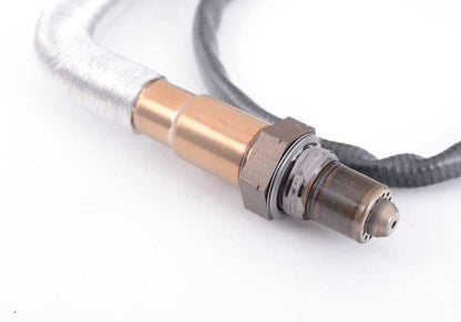 Sonda lambda OEM 11787589476 para BMW F10, F11, F25, F26 (535i, xDrive35i, M40i). Compatible con motores N55. Longitud cable 740mm. Original BMW.