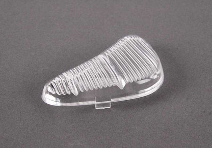 Riflettore posteriore destro OEM 51135480107 per BMW F20, F21, F22, F23, F30, F31, F32, F33, F34, F36, F80, F87. BMW originale BMW. Ideale per sostituire il riflettore rotto o danneggiato.