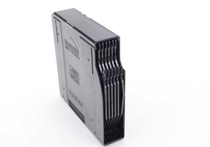 Revista de CD para BMW Série 1 E81, E82, E87, E87N, E88, Série 3 E46, E90, E90N, E91, E91N, E92, E92N, E93, E93N, Série 5 E39, Série 7 E65, E66, X1 E84, X3 E83, E83N, X5 E53, Z4 E85, E86, Z8 E52, MINI R50, R52, R53 (OEM 65128364931). BMW original
