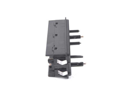 Interruptor ajuste asiento delantero derecho OEM 61311388111 para BMW E36, E34, E32, E38, E31. Original BMW.