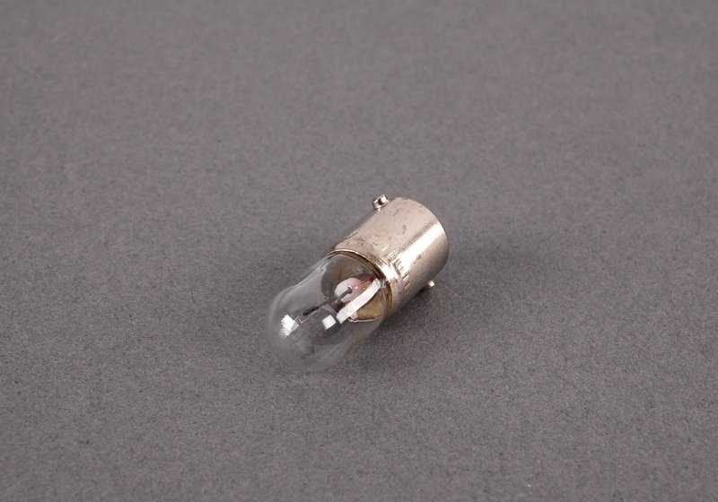 Bombilla 12V 4W OEM 07509063576 para BMW E21, E30, E36, E46, E12, E28, E34, E39, E24, E23, E32, E38, E53, Z3, R50. Original BMW. Ideal para pilotos, interior o cuadro según modelo.