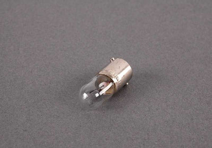 Bombilla 12V 4W OEM 07509063576 para BMW E21, E30, E36, E46, E12, E28, E34, E39, E24, E23, E32, E38, E53, Z3, R50. Original BMW. Ideal para pilotos, interior o cuadro según modelo.