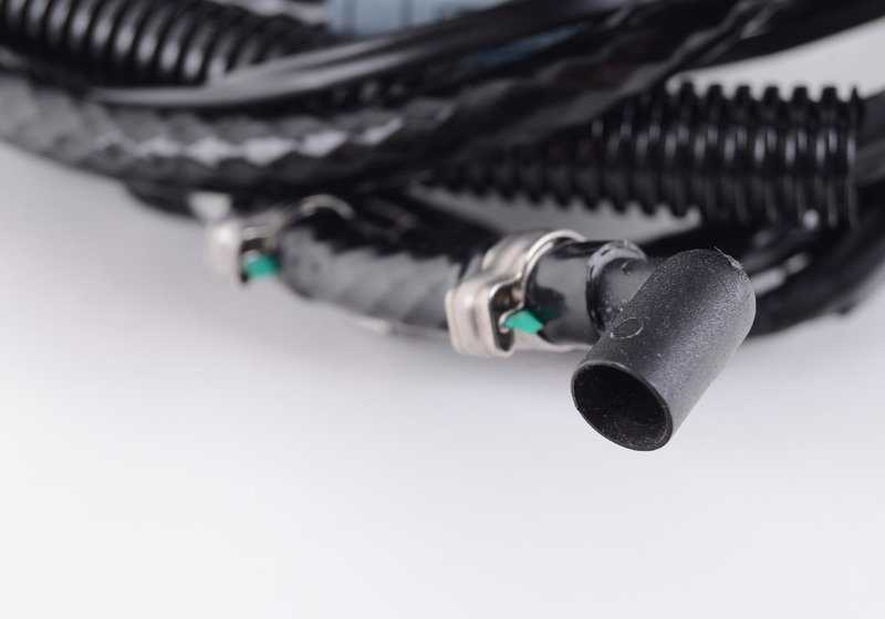 Wiring for wiper boamlets palefactated OEM 61108407806 for BMW E36 and Z3. Original BMW.