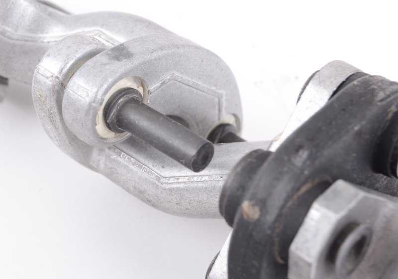 Eje de dirección inferior OEM 32312225912 para BMW E30. Pieza original BMW.