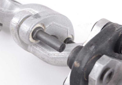 Eje de dirección inferior OEM 32312225912 para BMW E30. Pieza original BMW.
