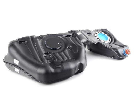 Depósito de combustible plástico OEM 16117294608 para BMW F30. Compatible con modelos 316i (F30) del 2012 al 2016. Original BMW.