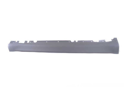 Cubierta del umbral imprimada derecha para BMW E71 (OEM 51777206664). Original BMW.