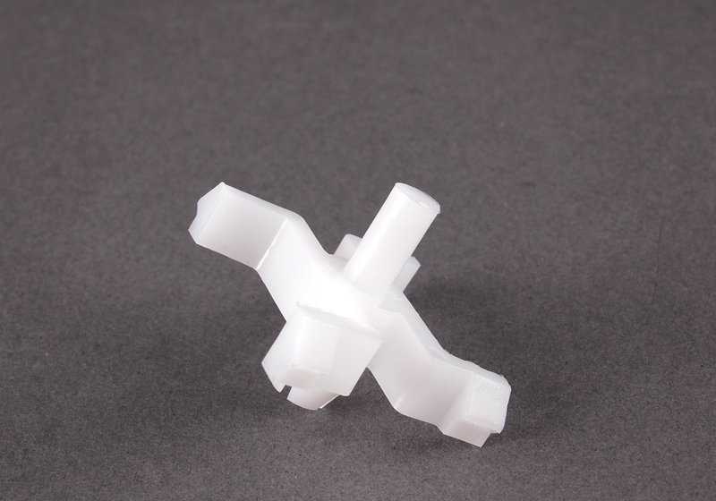Clip de fijación OEM 51131848312 para BMW E28, E24. Compatible con molduras laterales, puertas y cobertores. Original BMW.