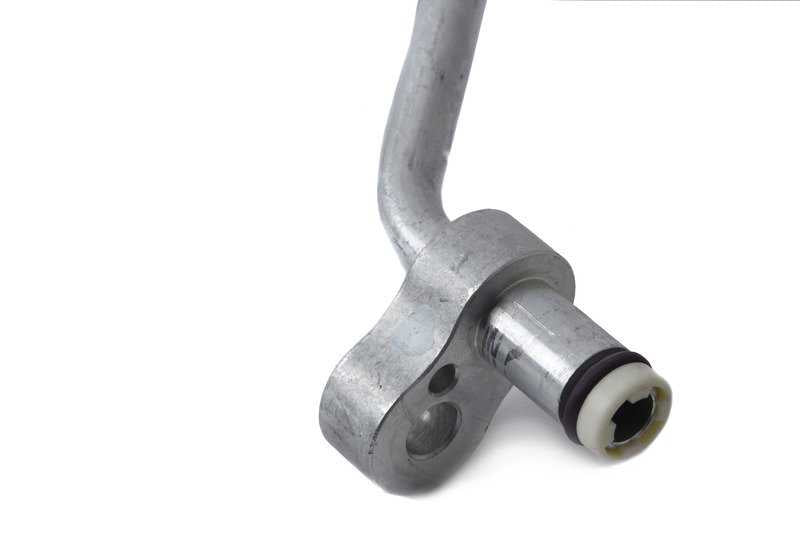 Tubería de alta presión del condensador al evaporador OEM 64509224833 para BMW E89. Original BMW.