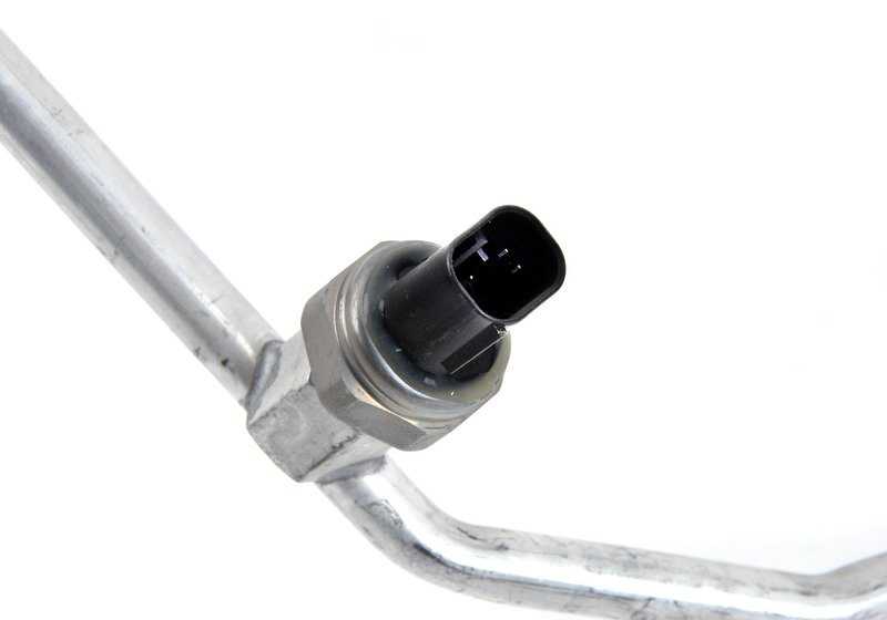 Tubería de alta presión del condensador al evaporador OEM 64509224833 para BMW E89. Original BMW.