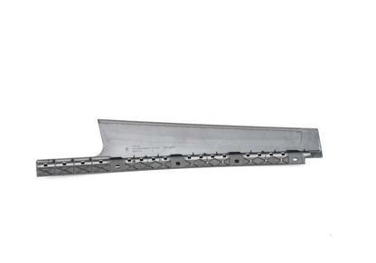 Moldura exterior del pilar B derecho OEM 51357258308 para BMW F30, F31, F80. Original BMW.