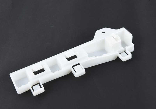 Lista de sujeción derecha para BMW Serie 3 F80, Serie 4 F82, F83 (OEM 51778054316). Original BMW