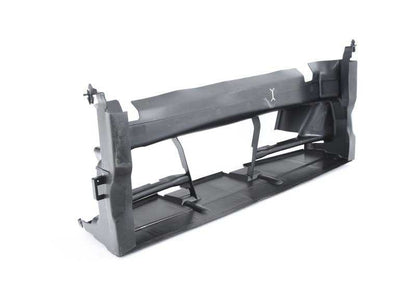 Conducto de aire delantero inferior OEM 51747401235 para BMW F30, F30N, F31, F31N. Guía de aire original BMW.