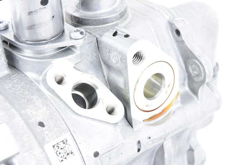 Tandem pump for BMW 5 Series F07, F10, 6 Series F06, F12, 7 Series F01, F02 (OEM 32416788909). Genuine BMW.