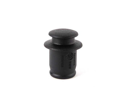OEM 51476964057 trunk outlet for BMW E82, E88, F20, F21, F22, F23, F45, F46, F87, E90, E91, E92, F30, F35, F80, F32, F36, F82, F11, F90, G30, g E84, F48, F49, F39, F25, G01, G08, F97, F26, G02, F98, E70, F15, F85, E71