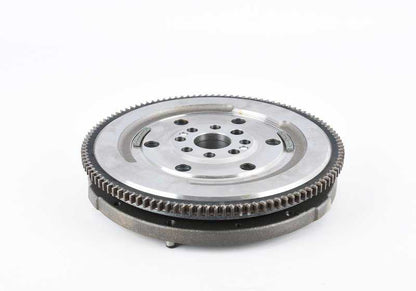 Flyer OEMA BIMASA 2121222900 per BMW E46 M3, M3 CSL, Z4 E85 M 3.2, Z4 E86 M 3.2. Compatibile con motori S54 e cambiamento manuale. BMW originale.
