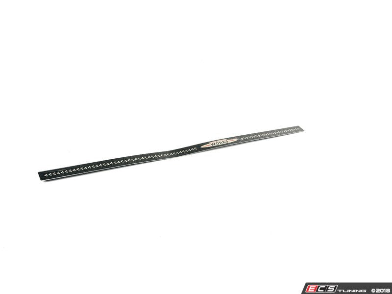 Paramento de entrada derecho John Cooper Works OEM 51477406652 para MINI Clubman R55, R55 LCI Cooper, Cooper D, Cooper S… y más. Original MINI.