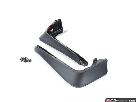 Juego de guardabarros delanteros negros (2 uds) OEM 82162410137 para MINI Countryman F60 y F60 LCI (Cooper tracción delantera)... y más. Original MINI.