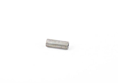 Tubo separador OEM 32411137783 para BMW Serie 8 E31 (850Ci) con motor M70. Compatible con versiones manuales y automáticas de 1989 a 1994. Original BMW.