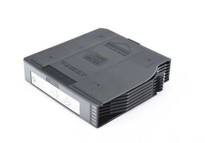 Revista de CD para BMW Série 1 E81, E82, E87, E87N, E88, Série 3 E46, E90, E90N, E91, E91N, E92, E92N, E93, E93N, Série 5 E39, Série 7 E65, E66, X1 E84, X3 E83, E83N, X5 E53, Z4 E85, E86, Z8 E52, MINI R50, R52, R53 (OEM 65128364931). BMW original