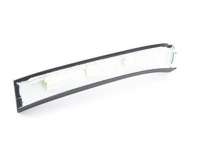 Verzierungen von Pilar zu Izquierdo für BMW F30, F31, F80 (OEM 51437846225). Original BMW