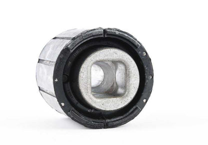 Silentblock de goma OEM 33312282727 para BMW E60, E61, E63, E64. Pieza original BMW para anclaje del subchasis trasero. Ideal para solucionar ruidos o vibraciones en la suspensión trasera.