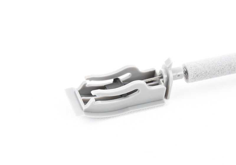 Front Door Opener Bowdenschug for BMW F01, F02, F04, F01N, F02N (OEM 51217175734). Original BMW
