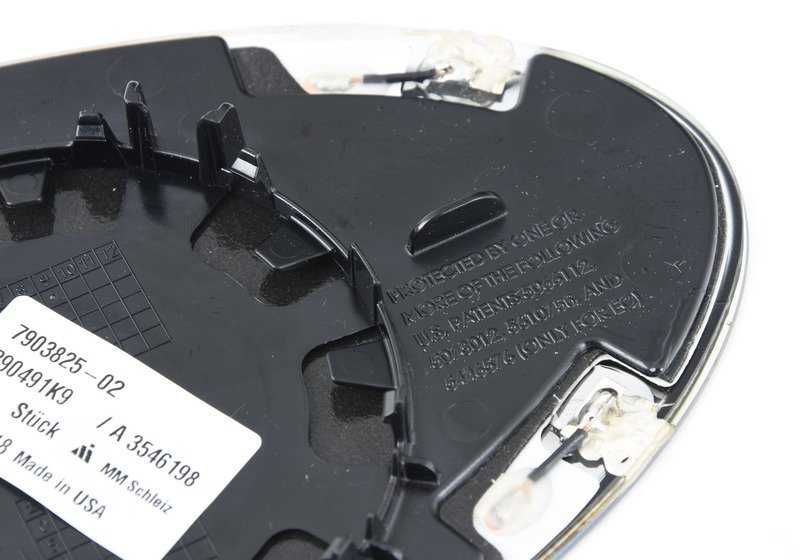 Omfactable a sinistra Regovisor OM 51167903825 per BMW E60, E61, E63, E64 (include versioni M5 e M6). Specchio piatto con funzione elettrocromica. BMW originale.