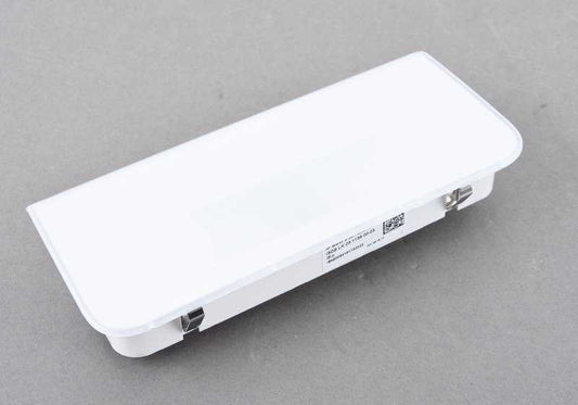Luz interior trasera OEM 61316951252 para BMW E81, E82, E87, E88, E84. Compatible con todos los modelos indicados. Pieza original BMW.
