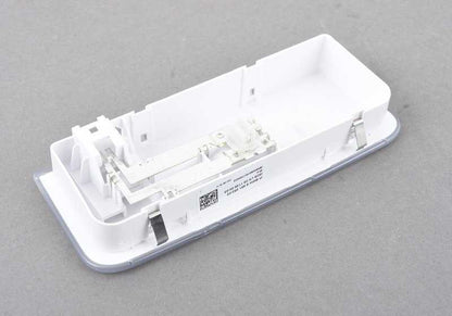Luz interior trasera OEM 61316951252 para BMW E81, E82, E87, E88, E84. Compatible con todos los modelos indicados. Pieza original BMW.