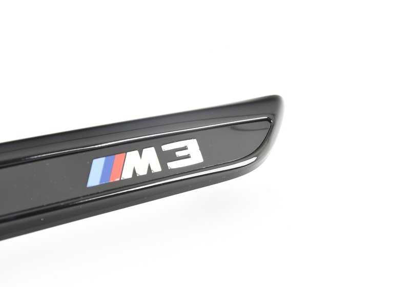Moldura de entrada de aire M Performance OEM 51148068587 para BMW F80. Original BMW.
