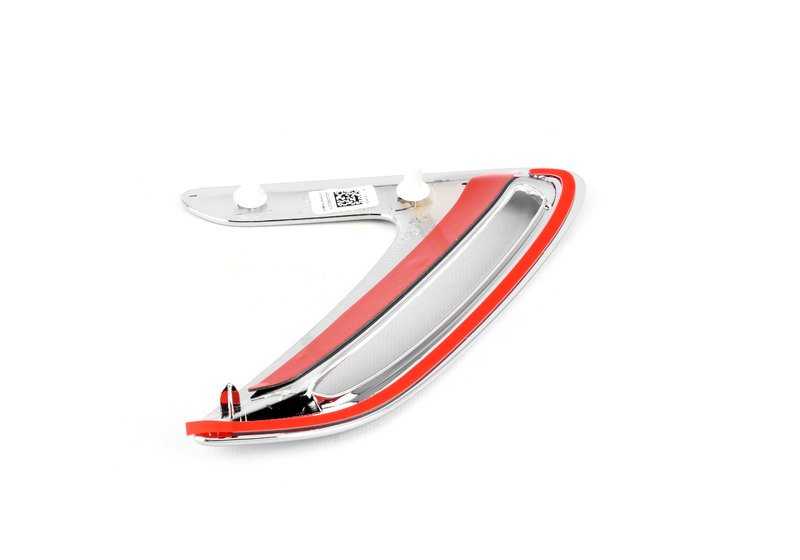 Conducto de aire lateral delantero izquierdo OEM 51747293733 para BMW F34. Original BMW.