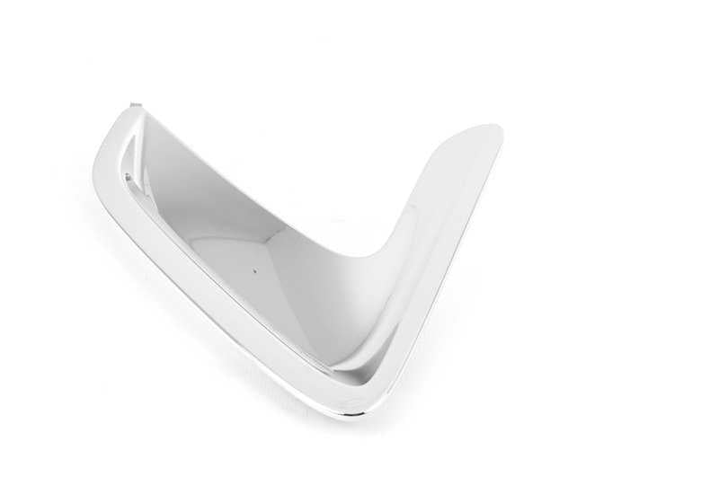 Toma de aire lateral derecha cromada OEM 51747293734 para BMW F34 y F34N. Pieza original BMW.