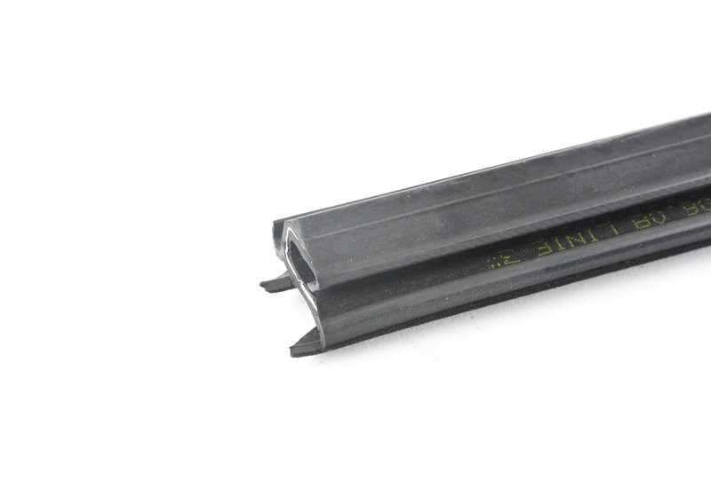 Cubierta interior derecha OEM 51327026392 para BMW E46. Original BMW.