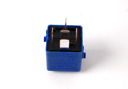 Schließrelais (Übersee blau) OEM 61368364582 für BMW E36, E46, E65, E66, E83, E85, E86. Original BMW.