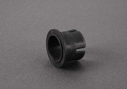 Casquillo OEM 35411163898 para BMW 3 E46 Series. Peça original da BMW, ideal para sistemas de gás ou cabo acelerador. Diâmetro 14,2 mm. Substituição autêntica para manter seu BMW em perfeitas condições.