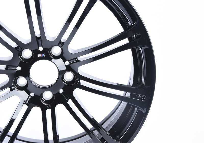 Llantas de aleación M Doble Radio 220 OEM 36117842933 para BMW E90, E92, E93 (modelos M3). Acabado en negro jet, 19", eje delantero. Original BMW.