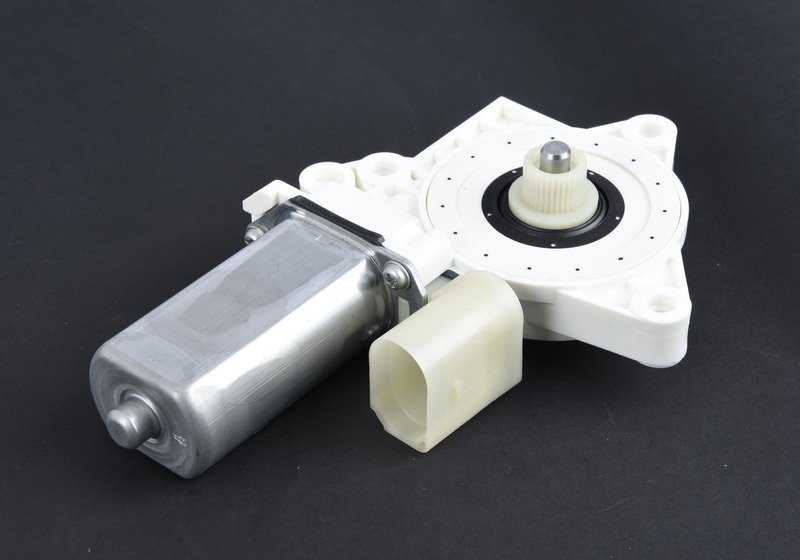 Motor elevalunas delantero derecho OEM 67627286142 para BMW E81, E82, E88. Original BMW.