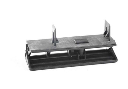 Pulsador apertura maletero OEM 51248108305 para BMW E34, E31. Compatible con sistema de cierre de maletero. Repuesto original BMW.